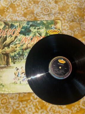 Coro Vintage Vinyl Record - Juegos Infantile